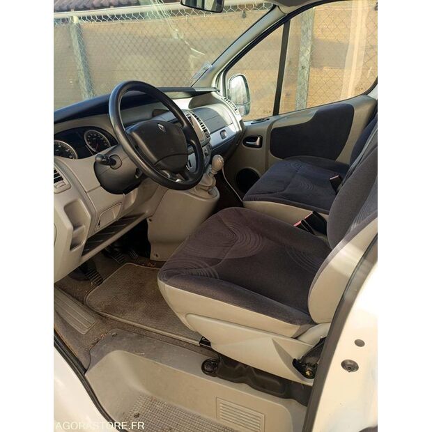 2010 Renault Trafic-45280780