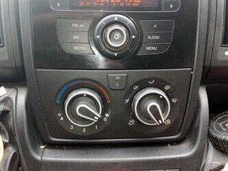 2012-peugeot-boxer-1412661-45280819