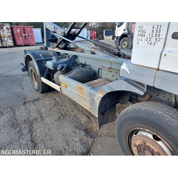 2004 Mercedes-Benz ATEGO 918-45280861