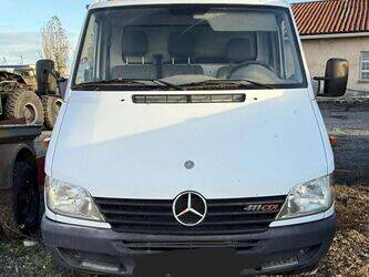 2002-mercedes-benz-sprinter-1412670-45280901