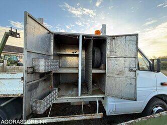 2002-mercedes-benz-sprinter-1412670-45280905