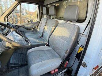2002-mercedes-benz-sprinter-1412670-45280906