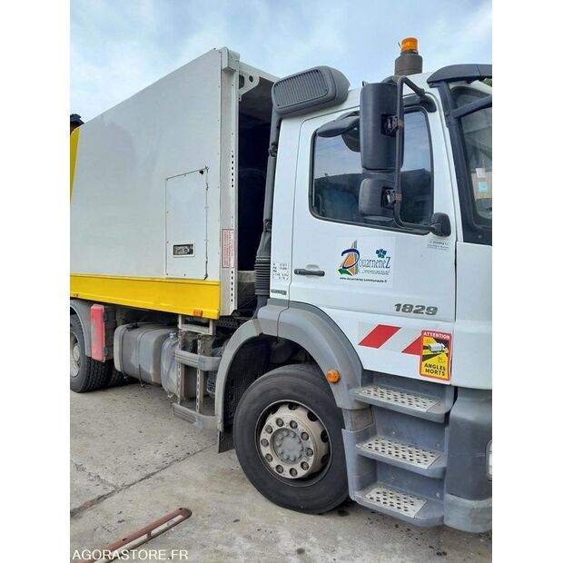 2009 مرسيدس بنز 1829-45280924