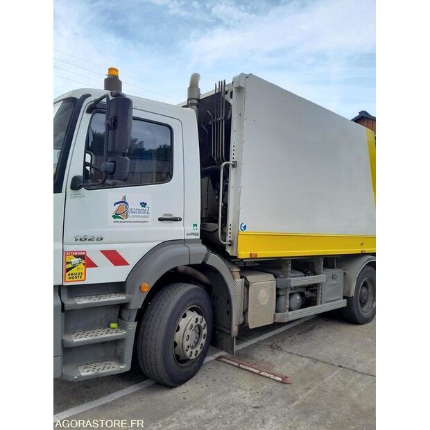 2009 مرسيدس بنز 1829-45280925