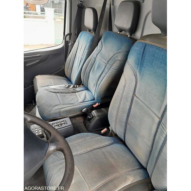 2009 مرسيدس بنز 1829-45280929