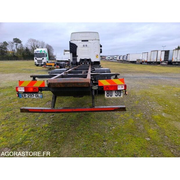 2017 رينو T-45281002