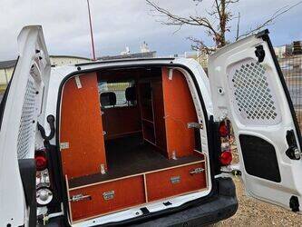 2018-peugeot-partner-1412356-45281025