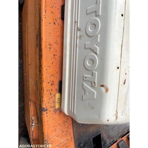 تويوتا-45281146