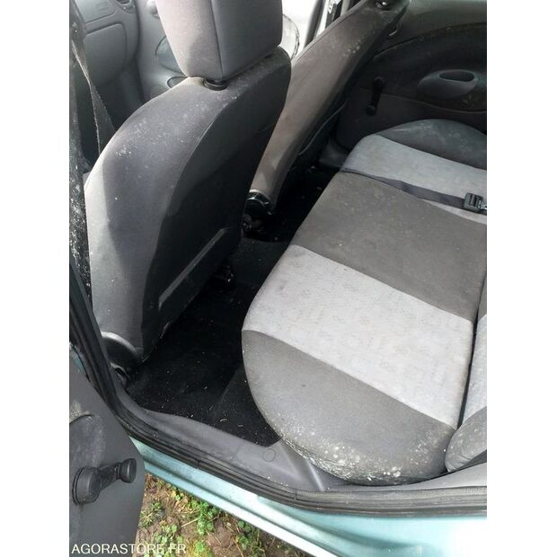 2000 فورد Fiesta-45281257