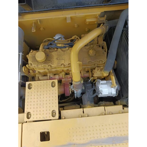 2022 Caterpillar 330D-45282313