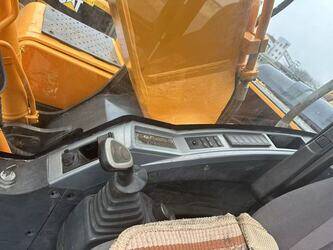 2022-hyundai-r220-9-1412707-45282347