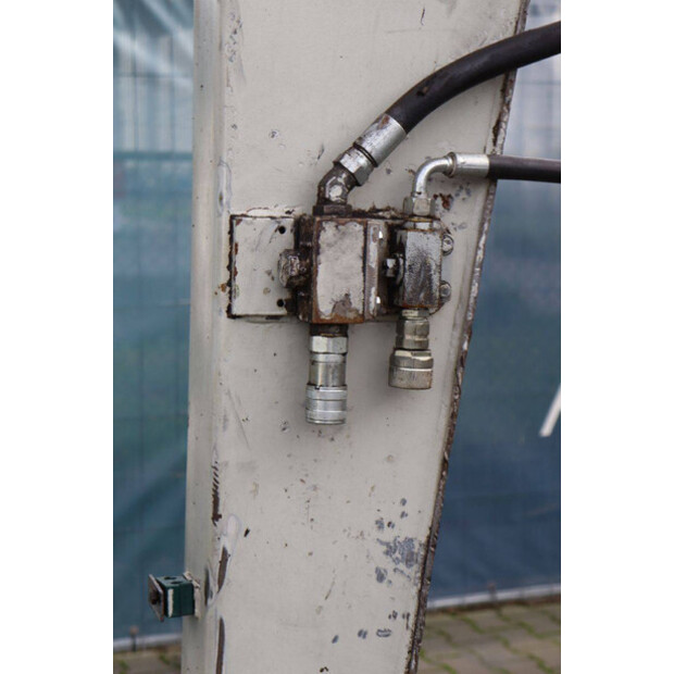 تاكوتشي TB175W-45282802