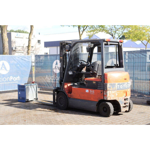 2008 تويوتا 7FBMF30-45283161