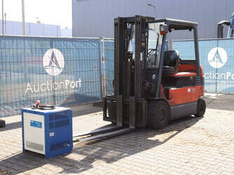 2008-toyota-7fbmf30-1402083-45283168