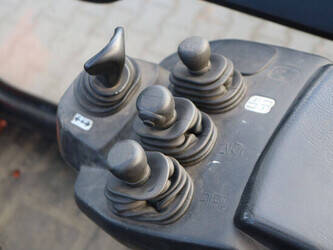 2008-toyota-7fbmf30-1402083-45283213