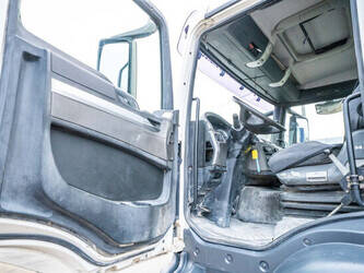 2010-man-tgs-32-360-1412728-45283352