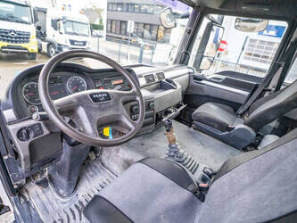 2010-man-tgs-32-360-1412728-45283356