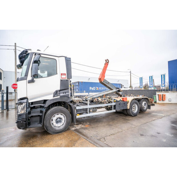 2018 رينو C430-45283395