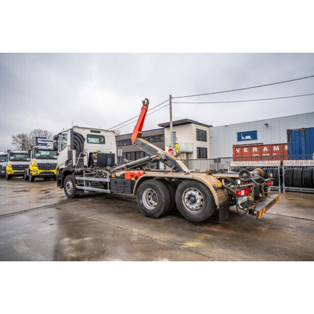 2018 رينو C430-45283396