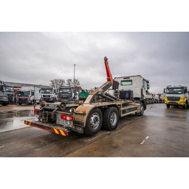 2018 رينو C430-45283397