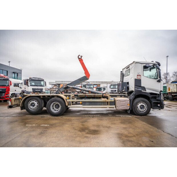 2018 رينو C430-45283398