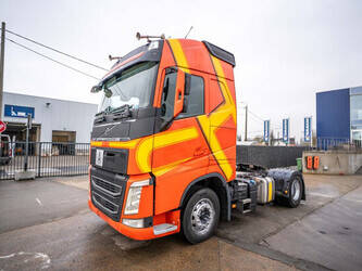 صورة ل شاحنات 2016 فولفو FH 420