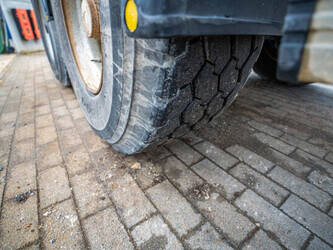 2009-robuste-kaiser-s3302v-45283687