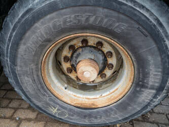 2009-robuste-kaiser-s3302v-45283690