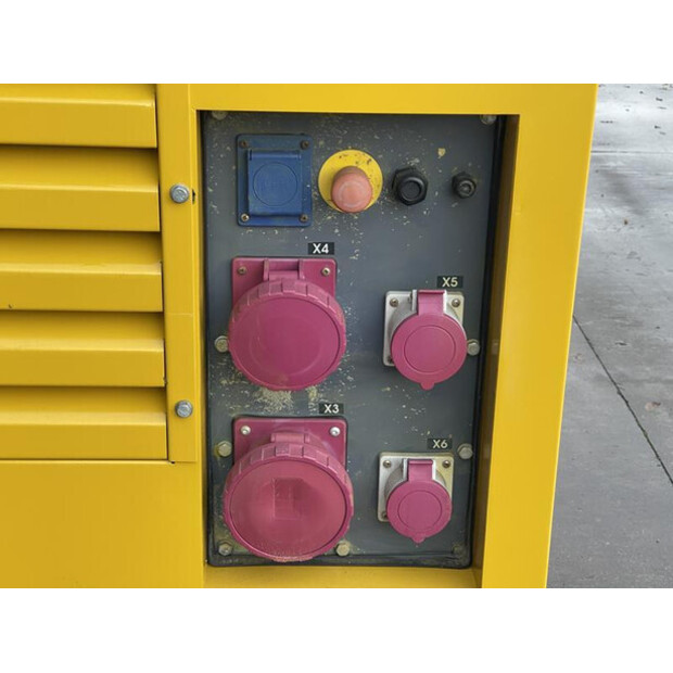 2011 Atlas-Copco QAS 150-45284511