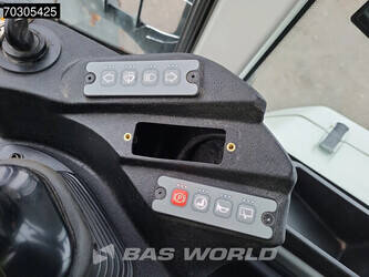 2021-liebherr-l566-45284860