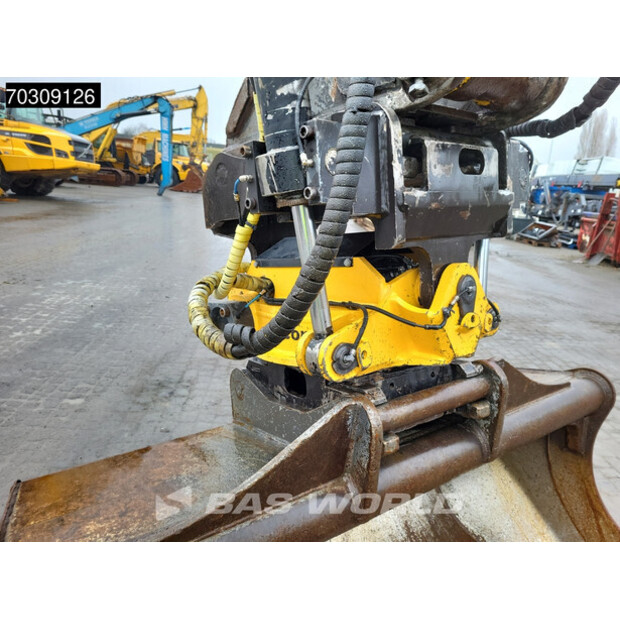 2014 كوماتسو PC240LC-10-45284981