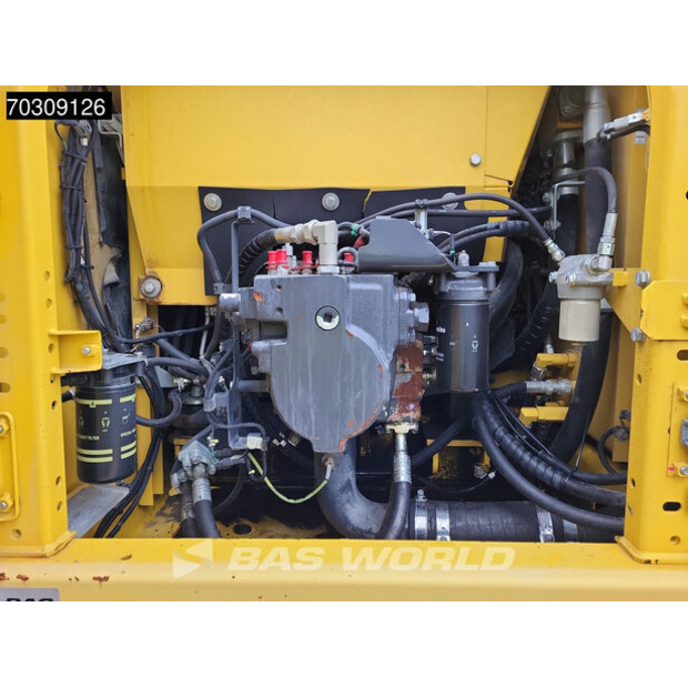 2014 كوماتسو PC240LC-10-45284993