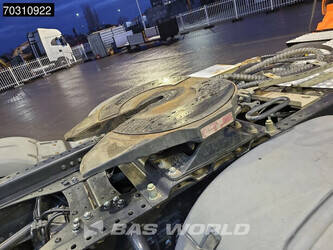 2015-man-tgs-33-480-1412826-45285152