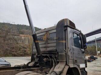 2012-mercedes-benz-3848-1412909-45286415