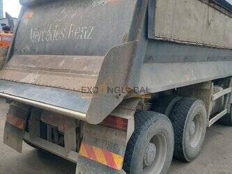 2014-mercedes-benz-3848-1412910-45286431