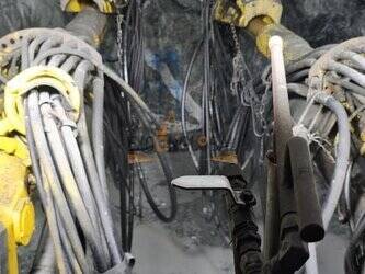 صورة ل جهاز حفر 2004 اطلس كوبكو Rocket boomer M2D