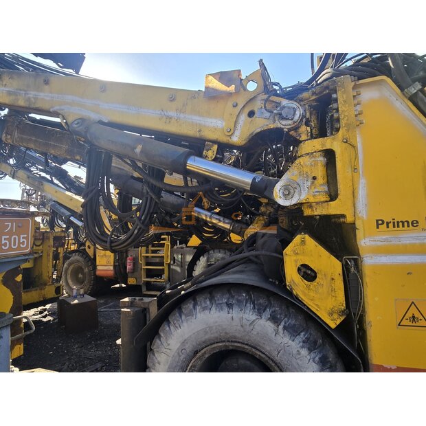 2010 Atlas Copco ROCKETBOOMERXL3C-45286499