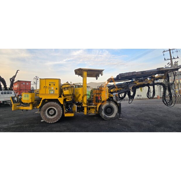 2000 Atlas Copco BOOMER 282-45286648