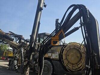 صورة ل جهاز حفر 2011 اطلس كوبكو ROC T15