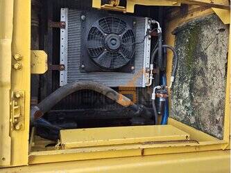 komatsu-pc220-6-1412949-45286848