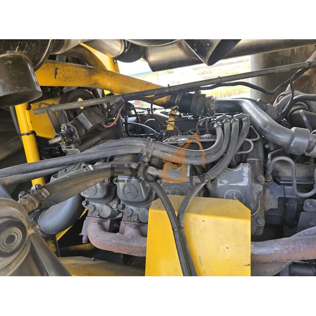 1994 Atlas Copco XRVS455-45287030