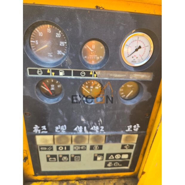 1994 اطلس كوبكو XRVS455-45287038