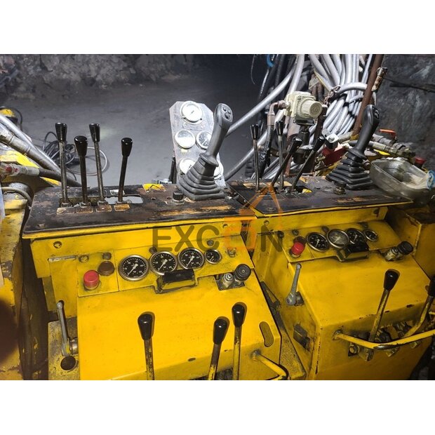 2003 اطلس كوبكو BOOMER 282-45287156