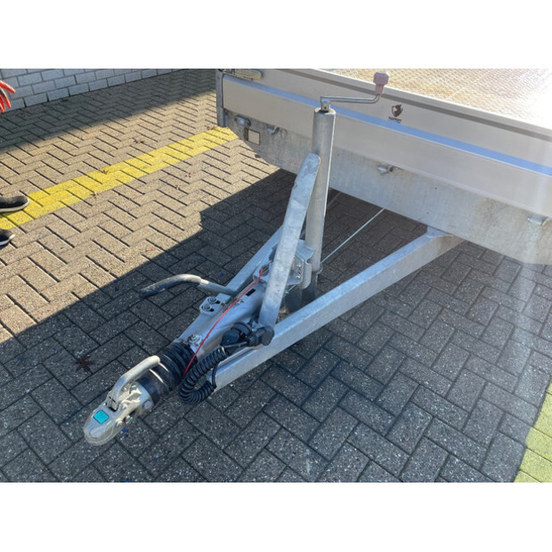 2025 هابرت Azure-45287552