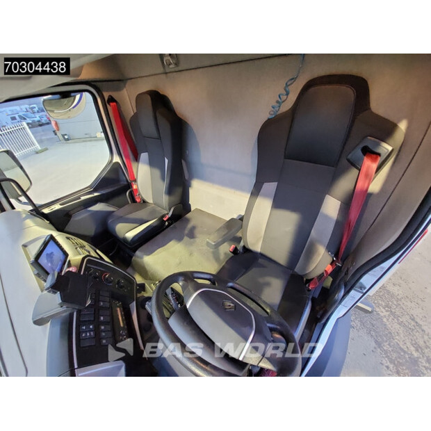 2020 Renault D210-45288277