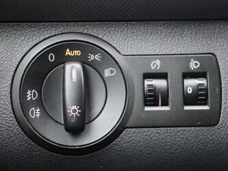 2015-volkswagen-caddy-1413052-45288970