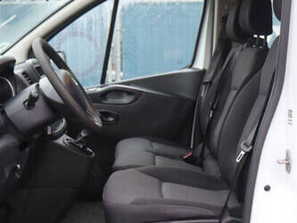 2019-renault-trafic-1413053-45289003