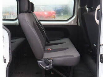 2019-renault-trafic-1413053-45289020