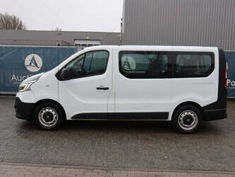 2019-renault-trafic-1413054-45289030