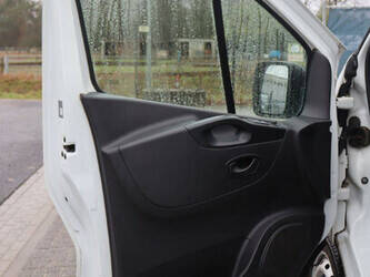 2019-renault-trafic-1413054-45289046